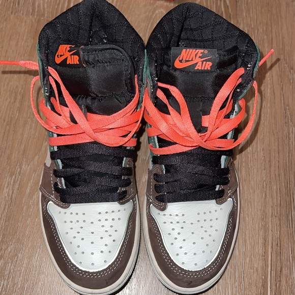 Air Jordan 1 High OG 'Hand Crafted - Picture 6 of 7